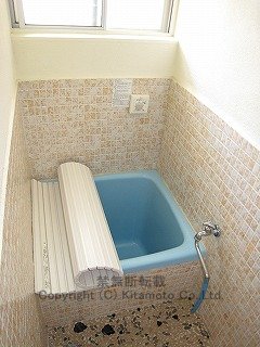 志摩市阿児町鵜方の不動産・賃貸アパート室内（浴室）